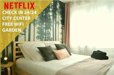 Un ou plusieurs lits dans un hébergement de l'établissement Les Grumes, Centre Ville, Jardin,Self check-in, FreeWifi, Netflix