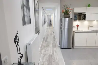 Cuisine ou kitchenette dans l'établissement Reims Centre : appartement lumineux et atypique 46, Place d'Erlon