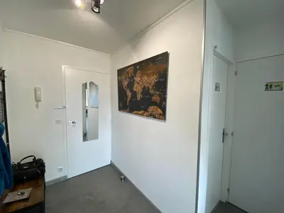 Plan de l'établissement Le Mun,3 étoiles-T2-60m2-balcon-parking-wifi-linge-produits-face à la gerdarmerie-vue cathedrale