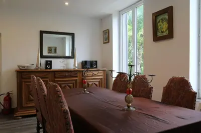 Cuisine ou kitchenette dans l'établissement VillaSurSeine