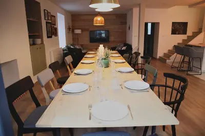 Coin salon dans l'établissement Les Briquettes