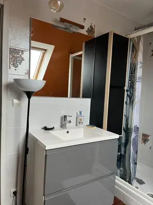 Salle de bains dans l'établissement Maison cocconing proche Reims