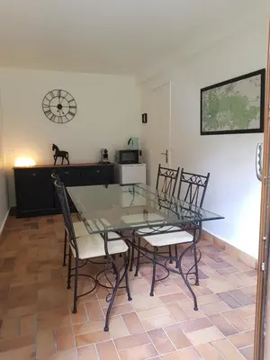 Cuisine ou kitchenette dans l'établissement Les Sabots du Parc