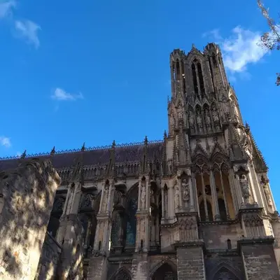 Reims Hyper-Centre Charmant Appartement à 2 pas de la Cathédrale