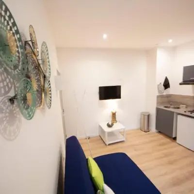 !!USHUIÄ!! Superbe studio HOME STAGING en plein CENTRE-VILLE.