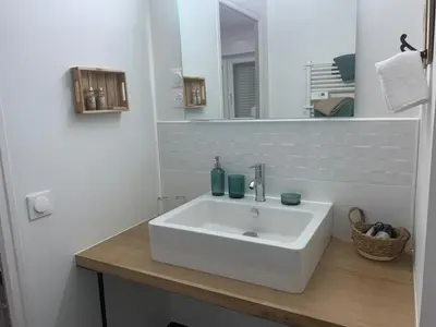 Salle de bains dans l'établissement Aux Fines Bulles Chambres d hôtes