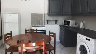 Cuisine ou kitchenette dans l'établissement F4 dans maison au calme près du centre de Chalons en champagne