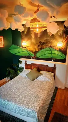 Un ou plusieurs lits dans un hébergement de l'établissement Jurassic Lodge, le repaire des dinosaures