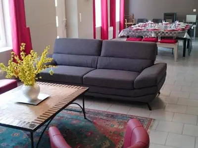 Coin salon dans l'établissement Charmant Gîte de Campagne à Liessies avec Jardin et Parking - FR-1-510-157