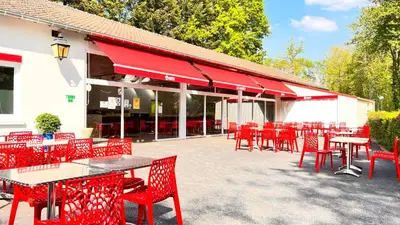 Restaurant ou autre lieu de restauration dans l'établissement Camping Country Park Touquin - Site Officiel - Next to Disneyland Paris