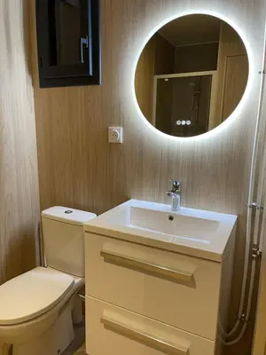 Salle de bains dans l'établissement Au fil de l’eau, gîte nature