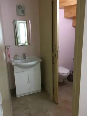 Salle de bains dans l'établissement Gîtes De Saint Rémy