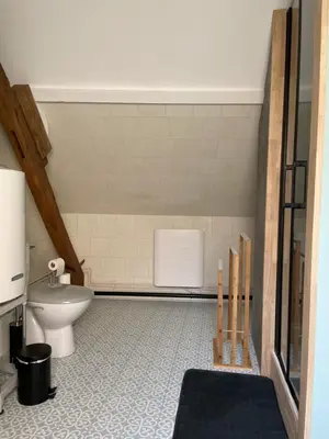 Salle de bains dans l'établissement Chez Malouga