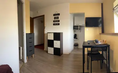 Télévision ou salle de divertissement dans l'établissement Reims Porte de Paris