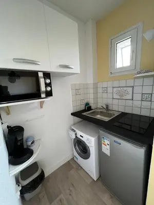 Cuisine ou kitchenette dans l'établissement Reims Porte de Paris