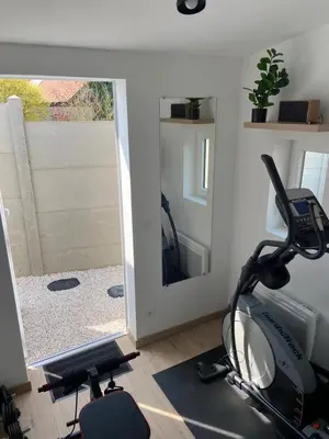 Salle ou équipements de sports de l'établissement Le Cosily jacuzzi et sauna privatif