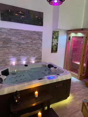 Plan de l'établissement Le Cosily jacuzzi et sauna privatif