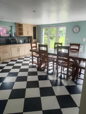 Cuisine ou kitchenette dans l'établissement Gîte la bocagère