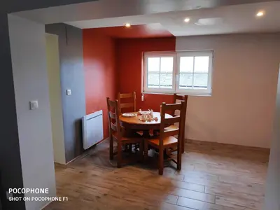 Coin salon dans l'établissement Gîte la bocagère