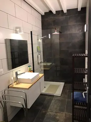 Salle de bains dans l'établissement Villa Verger vakantiewoning 12 personen