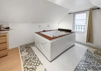 Plan de l'établissement Évasion détente avec Jacuzzi Sauna & Billard