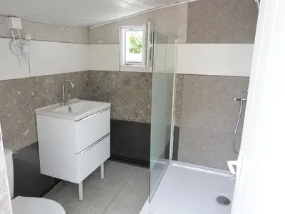 Salle de bains dans l'établissement CHEZ CLAUDINE ET PASCAL