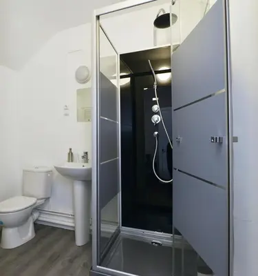 Salle de bains dans l'établissement Home Group