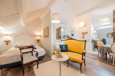 Coin salon dans l'établissement VILLA NOTRE DAME face au Château fort