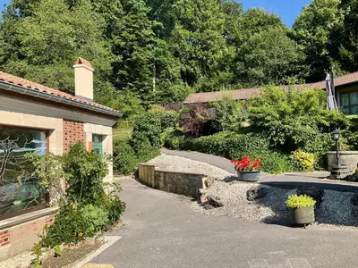 Jardin de l'établissement A l oree du bois