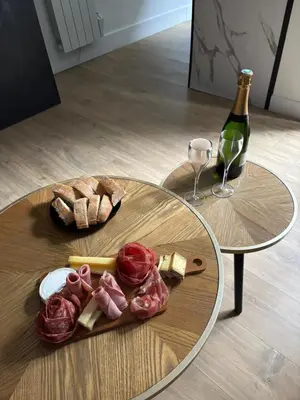 Boissons dans l'établissement CK Suite & Spa - Jacuzzi Privatif - Reims