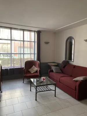 Coin salon dans l'établissement L’orthographe