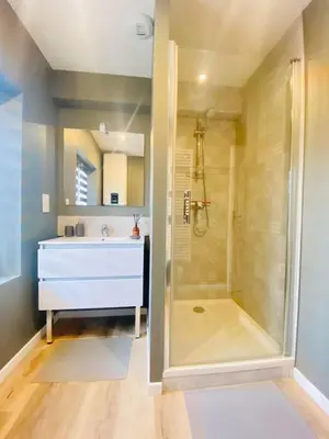 Salle de bains dans l'établissement Maison Le Clos d'Ardon