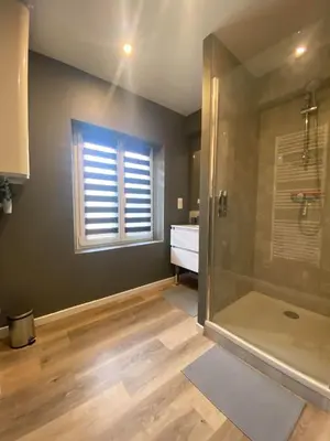 Salle de bains dans l'établissement Maison Le Clos d'Ardon