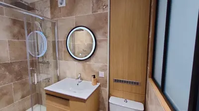Salle de bains dans l'établissement Le Moulin Dort Hyper Centre Gare Disney