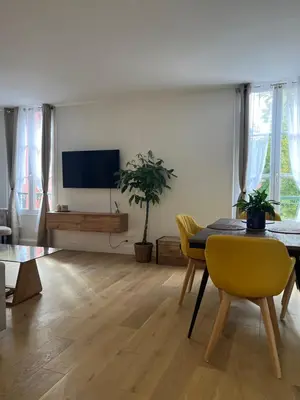Télévision ou salle de divertissement dans l'établissement Appartement moderne en plein centre D'Epernay