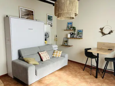Coin salon dans l'établissement Logement, plein centre du village de Verzy