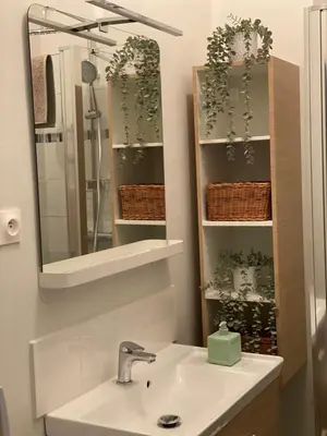 Salle de bains dans l'établissement Le Cocon Rethelois.
