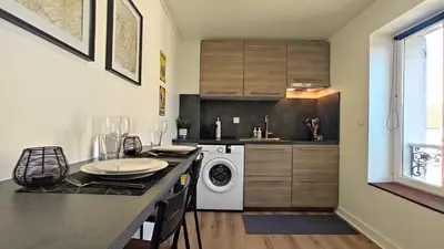 Cuisine ou kitchenette dans l'établissement Nouveau* Vintage Mecanic* Wifi*Netflix*Confort