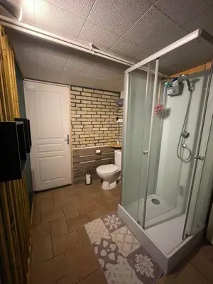 Salle de bains dans l'établissement Le Ranch - chambres d'hôtes - proche centre ville