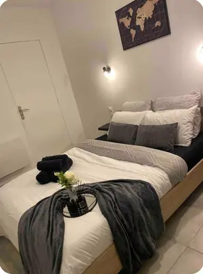 Un ou plusieurs lits dans un hébergement de l'établissement Logement entier proche centre ville