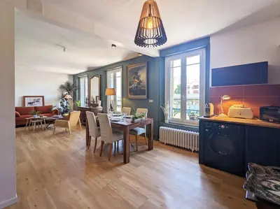 Cuisine ou kitchenette dans l'établissement Appartement L'idéal hyper centre-ville