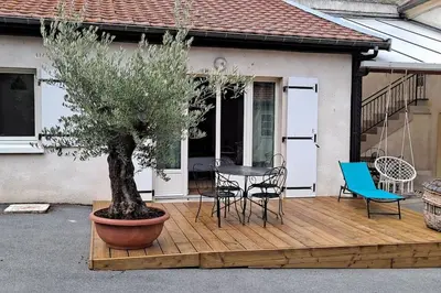 Terrasse ou espace extérieur de l'établissement La Cousinade