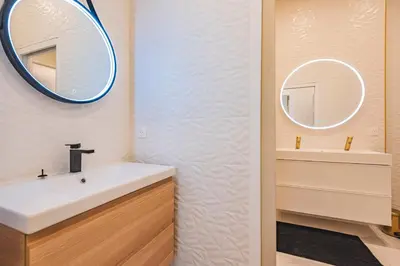 Salle de bains dans l'établissement PRESTIGE Heart of Reims
