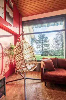 Coin salon dans l'établissement Maison les deux cèdres, 6ch, vue sublime & jardin - propriété partagée