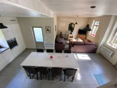 Cuisine ou kitchenette dans l'établissement Cosy landelijk huisje nabij riviertje