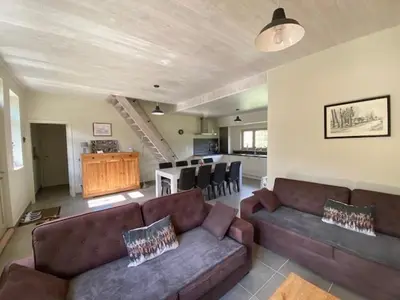 Coin salon dans l'établissement Cosy landelijk huisje nabij riviertje
