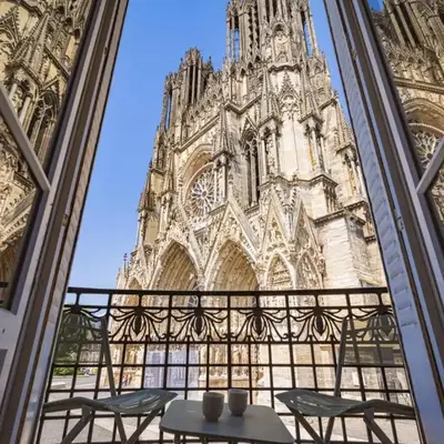 Au pied de la Cathédrale #vuemagique