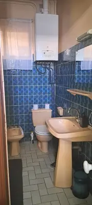 Salle de bains dans l'établissement Appartement proche basilique Saint Rémi