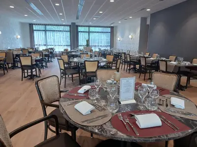 Restaurant ou autre lieu de restauration dans l'établissement Domitys La Clef des Arts