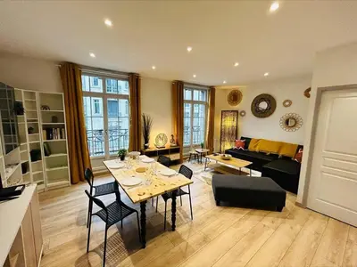 Coin salon dans l'établissement L’etape des sacres hyper-centre Splendide